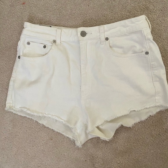 Aritzia White Jeans shorts - Picture 1 of 3
